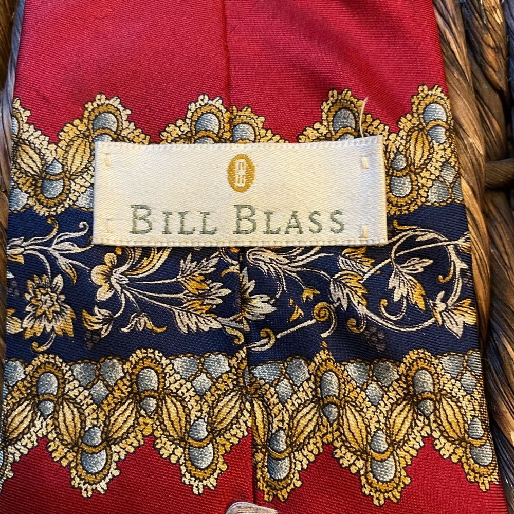 PRE-OWNED MEN'S BILL BLASS NECK TIE - Picture 4 of 4